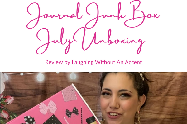 Desempaquetado y reseña de la caja de basura del diario de julio por Laughing Without An Accent 